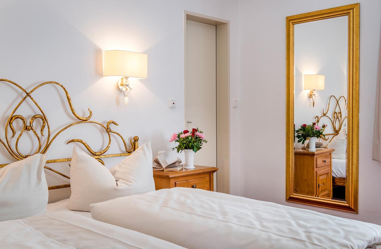 Laimer Hof Am Schloss Nymphenburg Monaco di Baviera Esterno foto