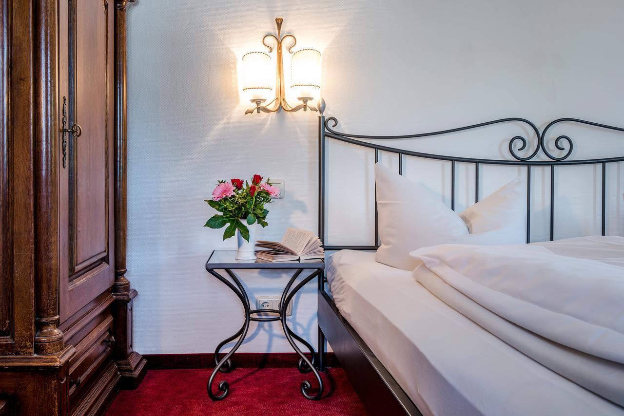 Laimer Hof Am Schloss Nymphenburg Monaco di Baviera Esterno foto